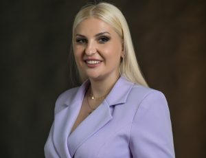 Monika Ziembla pośrednik nieruchomości - biuro nieruchomości DK Brokers