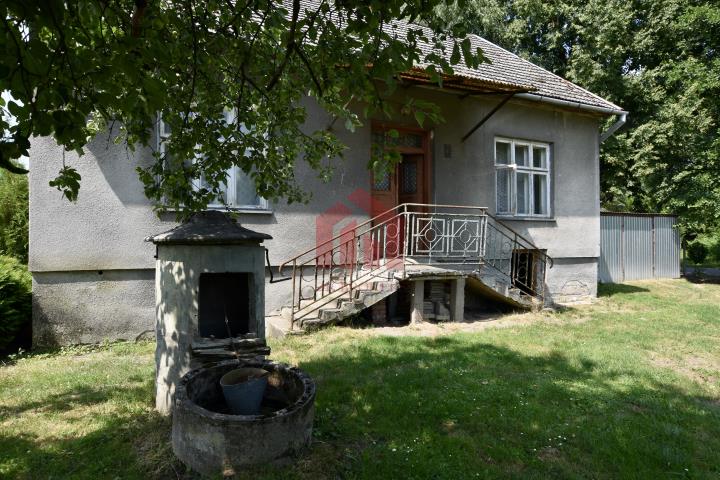 Urokliwy dom z lat 70-tych w malowniczym Skrzyszowie, gm. Ostrów
