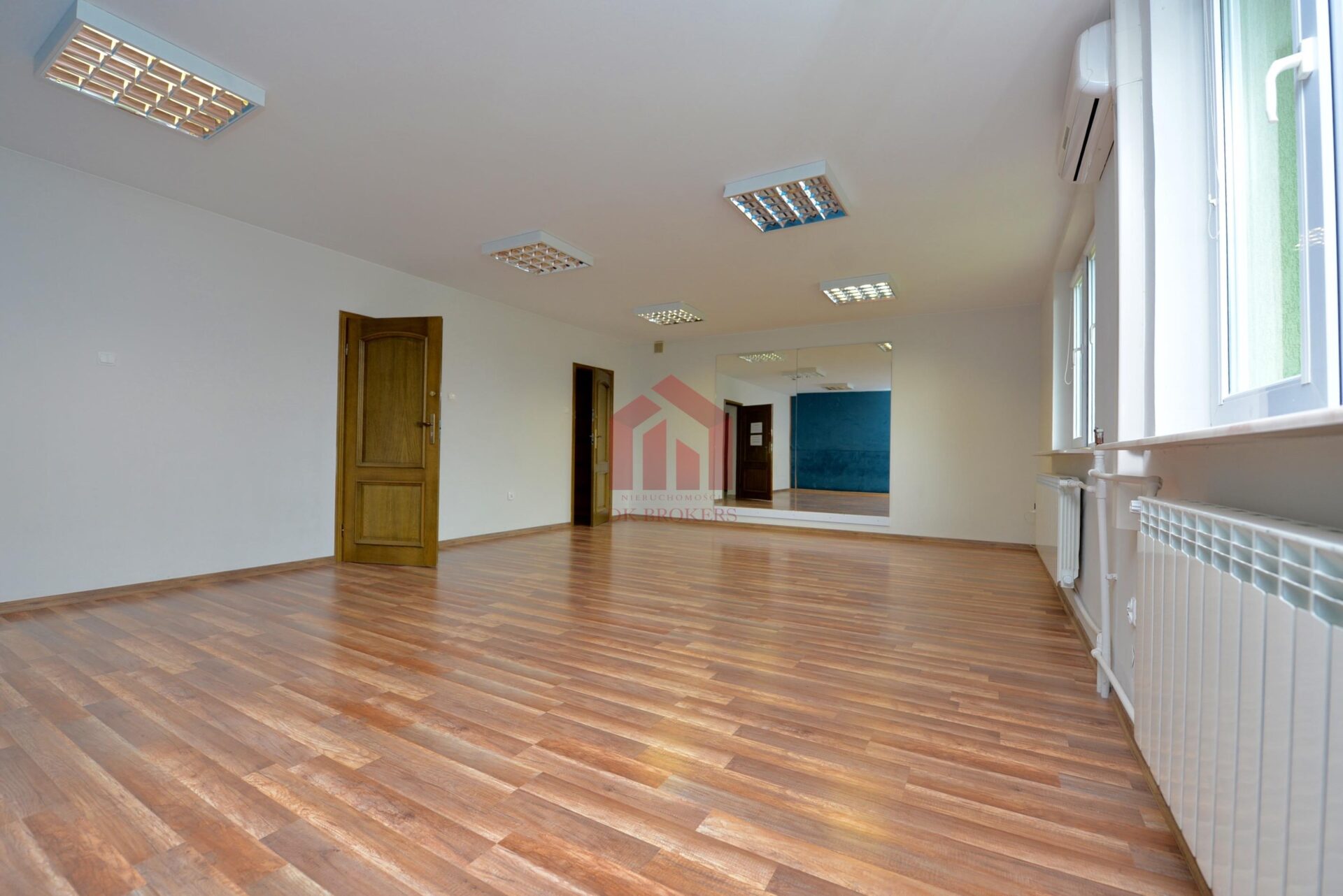 Inwestycyjny budynek na sprzedaż