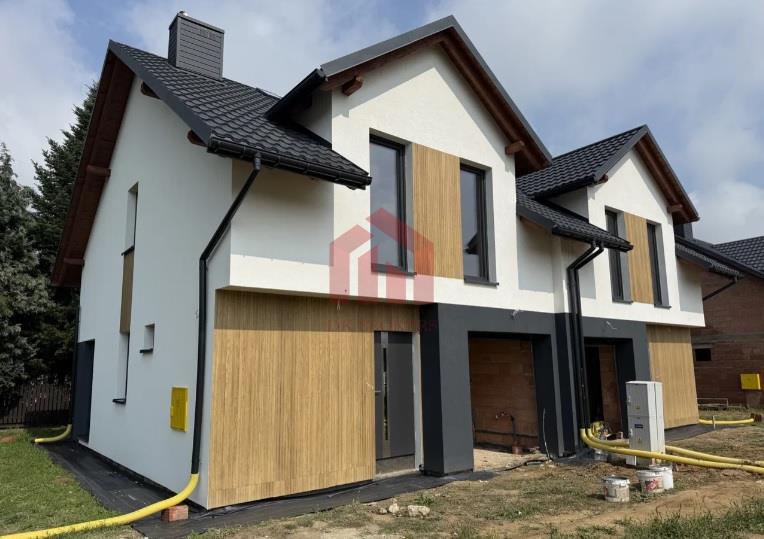 Bliźniak 4 sypialnie duża działka BUDZIWOJSKA