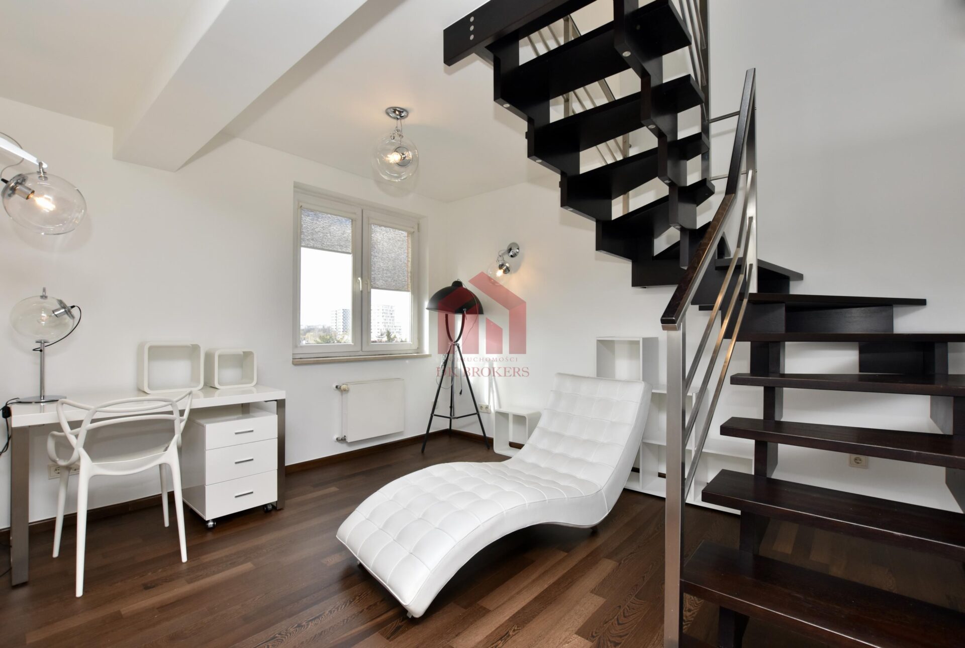 Dwupoziomowe |kominek |garaż ul. Nowowiejska