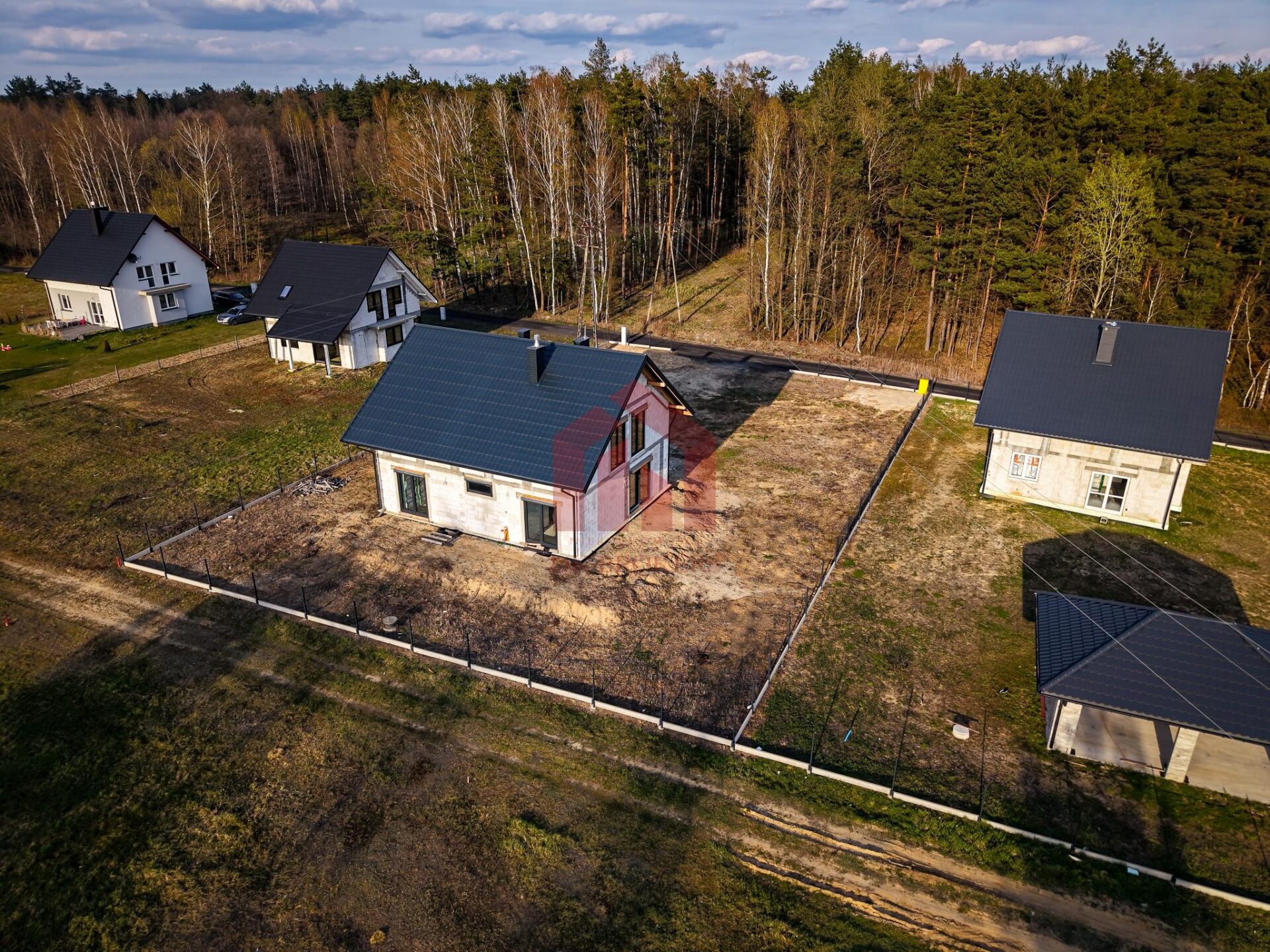 Solidny dom budowany dla siebie BLISKO LASU