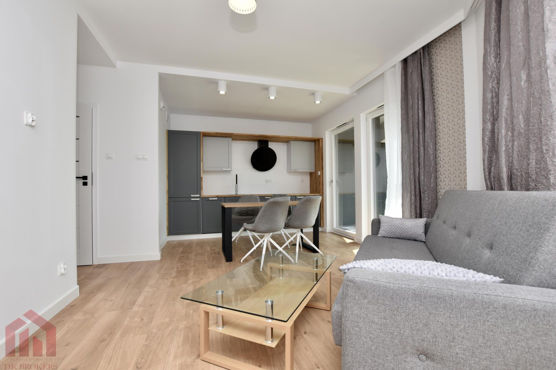 Apartament na 8-piętrze CAPITAL TOWERS