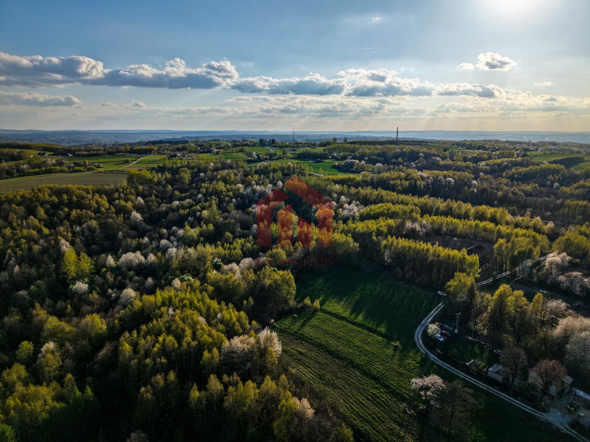 3,33 ha z lasem i strumykiem – teren pod zabudowę